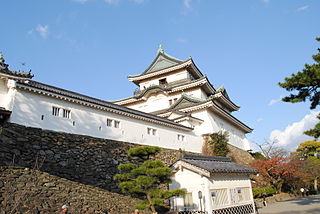 320px-Wakayama_Castle_2011_Kuruwa - コピー