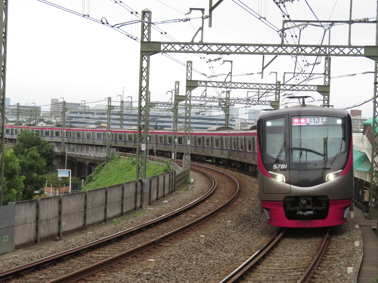 京王線 平日夕方の乗り得 電車 11 トイレ探索日記 By 東府中の住人 京王線 平日夕方の乗り得 電車 11 トイレ探索日記 By 東府中の住人