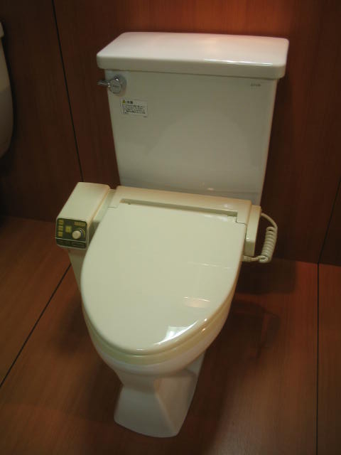 TOTOスーパースペース「トイレ博物館」レポート(2006/07~08 TOTOスーパースペース「トイレ博物館」レポート(2006/07~08