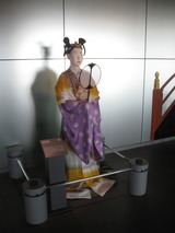 大阪歴史博物館 10階:古代フロア 難波宮大極殿の再現(02)