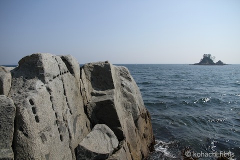 小山島_矢穴石_枕石_棚橋_篠島_風景__2011-05-19 14-44-42