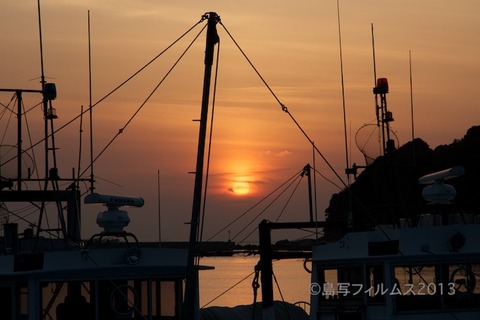 篠島漁港_夕日_漁船_#Silhouette_2013-03-19 17-51-26