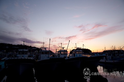 篠島漁港_夕日_漁船_2016-04-05 18-18-54