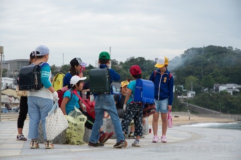 篠島ウミガメ隊_ゴミ拾い_前浜_スナメリ_2012-06-06 07-47-20