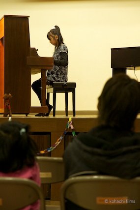 島写_ピアノ発表会_2011-12-10 19-34-28
