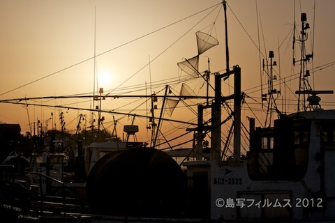 漁港_夕日_篠島_風景_写真_2012-03-21 17-27-44