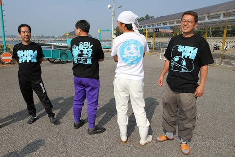 大村愛知県知事_篠島_トラフグ_2011-10-10 13-34-30