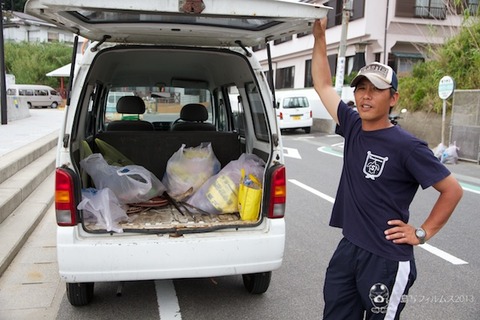 ウミガメ隊_ゴミ拾い_2013-06-19 07-58-41