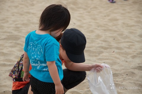 ウミガメ隊_ゴミ拾い_2013-06-19 07-44-11