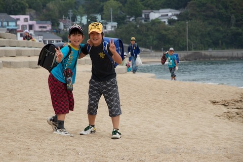 篠島ウミガメ隊_ゴミ拾い_前浜_スナメリ_2012-06-06 07-45-27