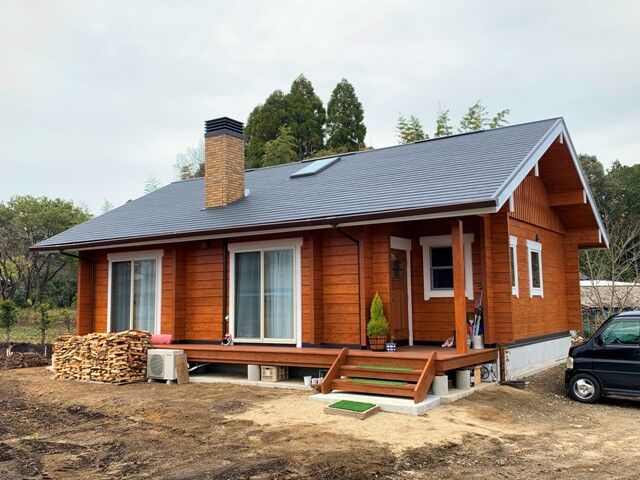 宮崎県小林市の平屋マシンカットログハウスの完成写真 鹿児島 ログワークスのブログ 宮崎県小林市の平屋マシンカットログハウスの完成写真 鹿児島 ログワークスのブログ