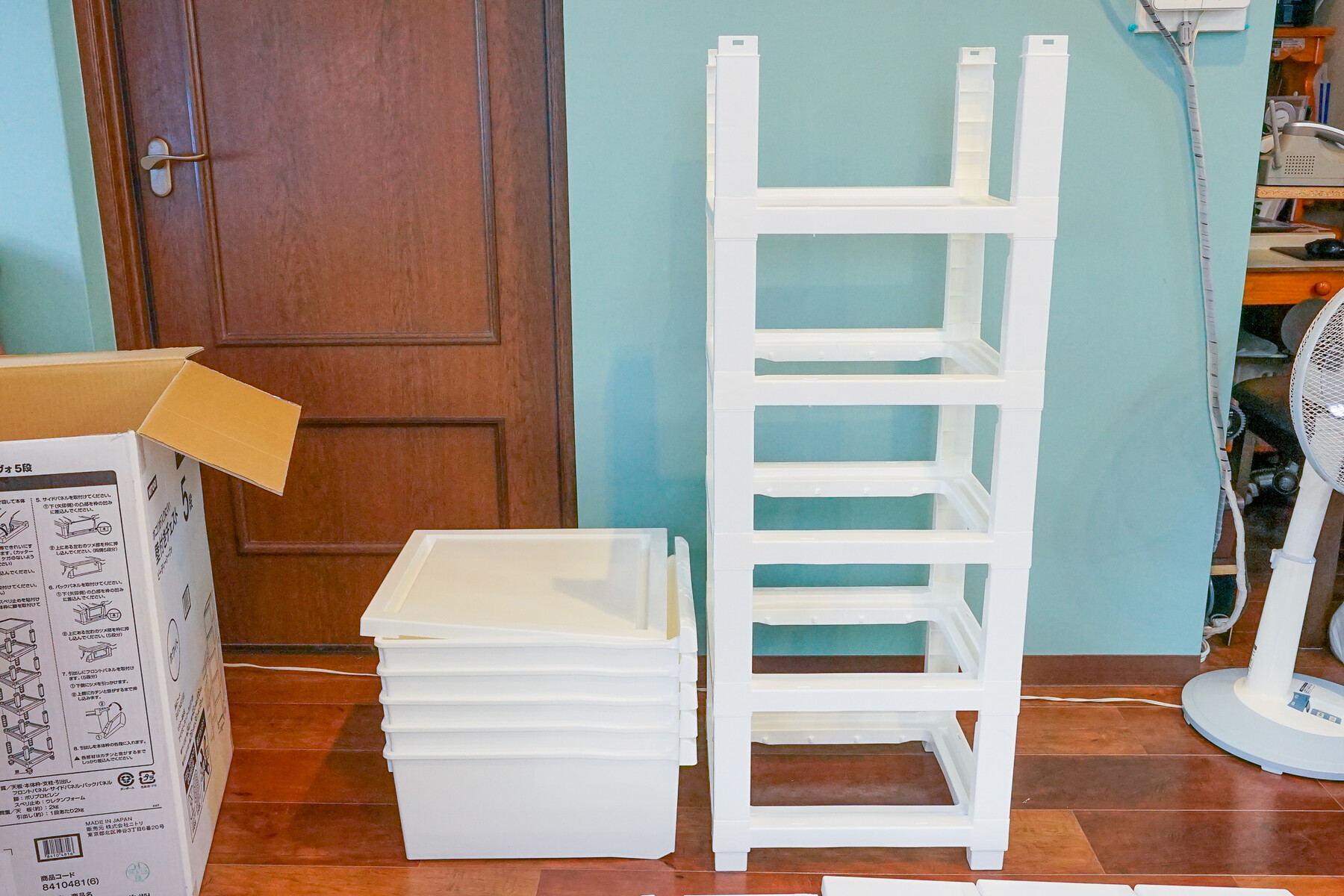 ニトリ 壁付きチェスト ピーディーシーヴォ 5段 Wh を購入 趣味の 写真 Diy オーディオ 日記