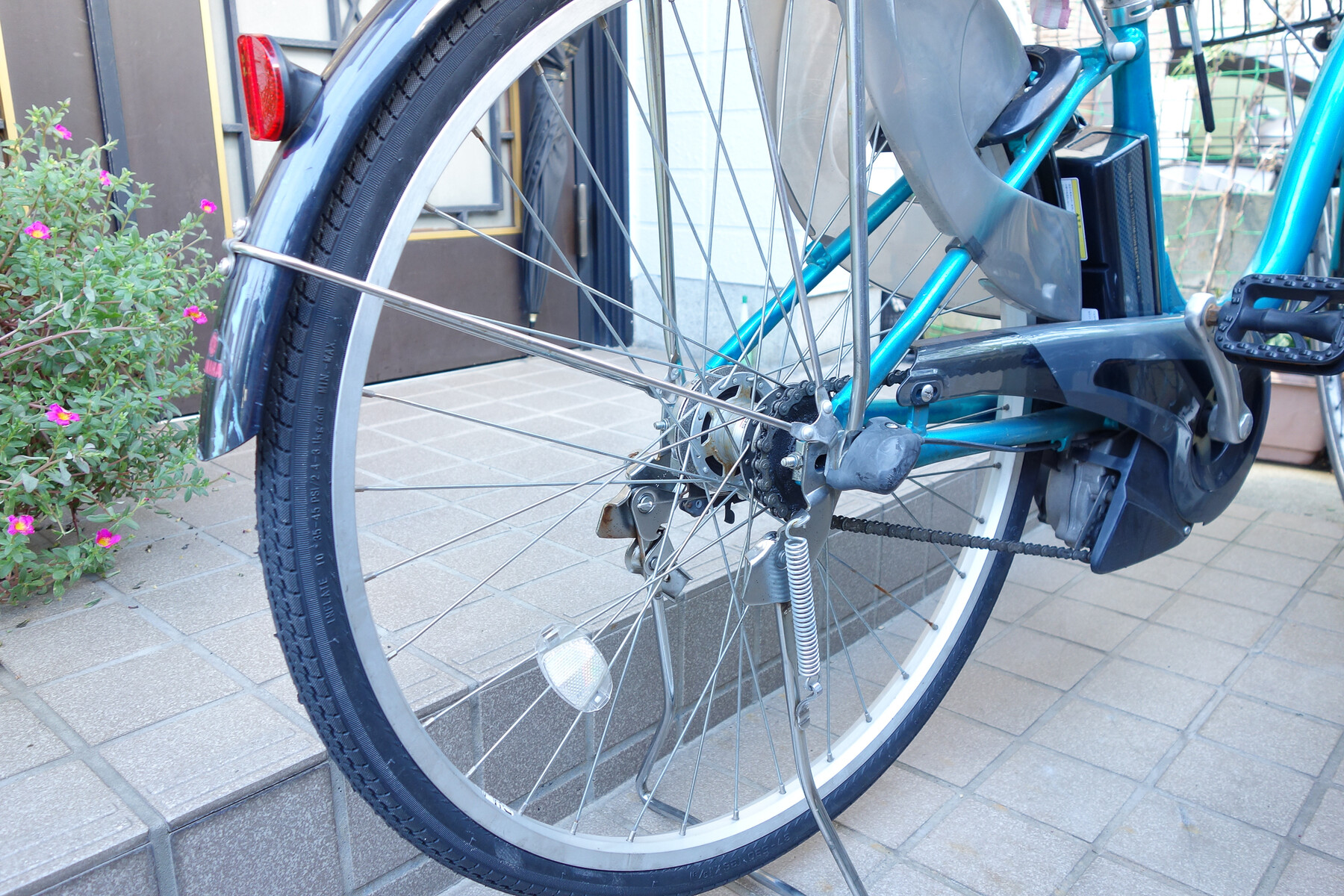 電動アシスト自転車 後輪の 「 タイヤ と チューブ 」 を交換 : 趣味の 