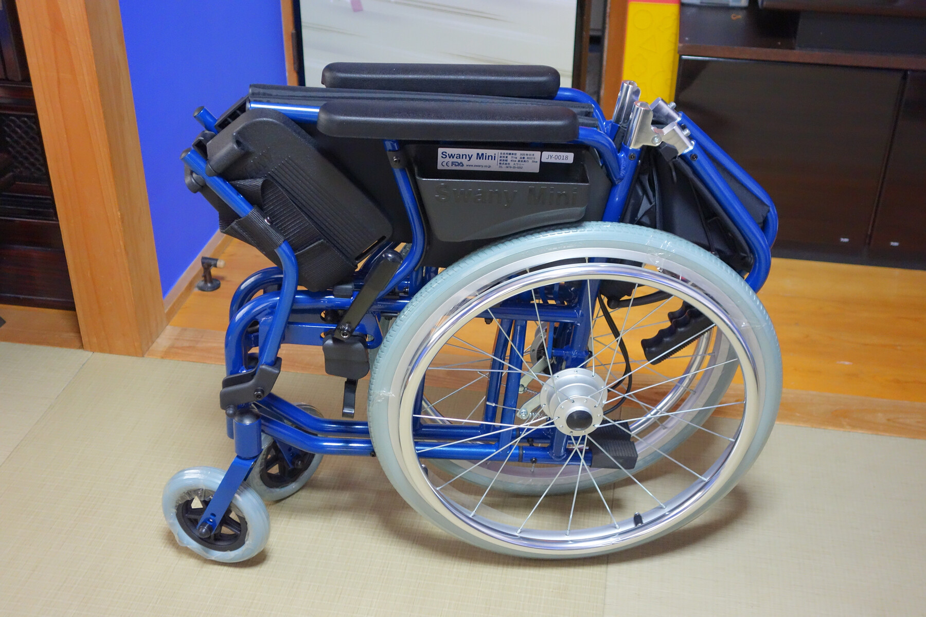 Swany Mini ( スワニー ミニ ) 車いす 世界最小クラス 」 を購入