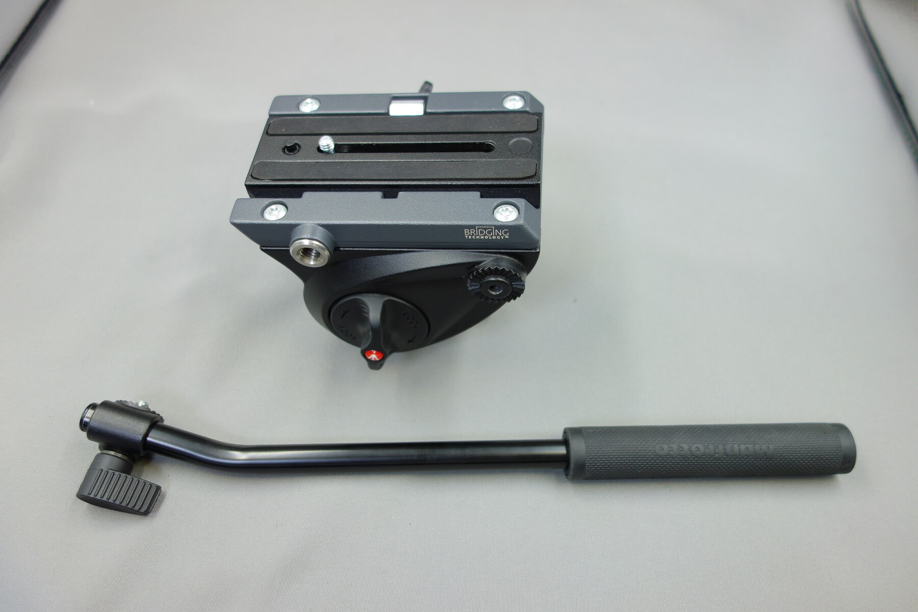 Manfrotto プロフルード ビデオ雲台 MVH500AH 」を購入 : 趣味の「写真、DIY、オーディオ」日記 Manfrotto プロフルード ビデオ雲台 MVH500AH 」を購入 : 趣味の「写真、DIY、オーディオ」日記