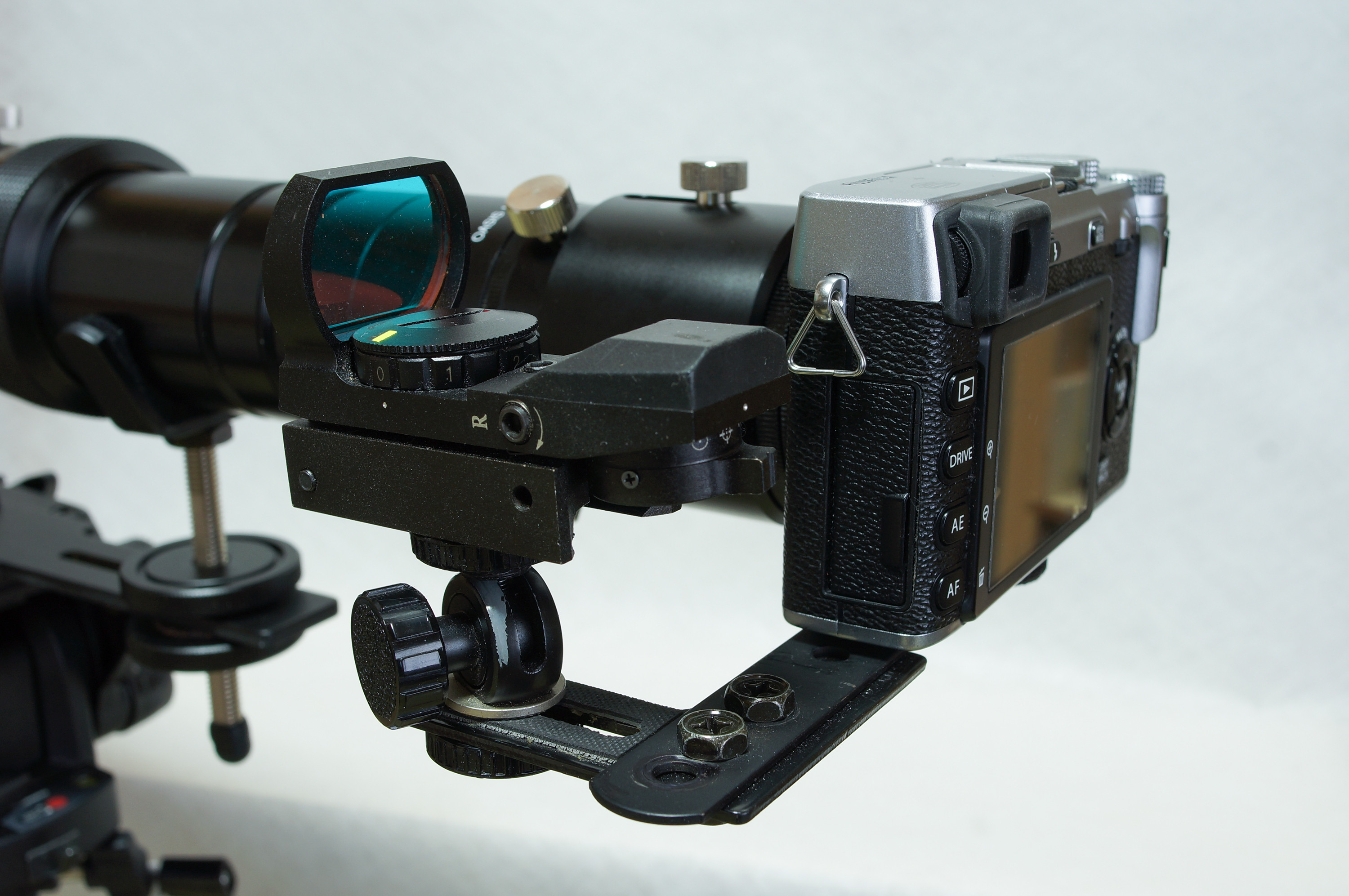 マルチドット照準器を U N シューフット付雲台 と スピードナットm6 でカメラのホットシューに取り付けました 趣味の 写真 Diy オーディオ 日記