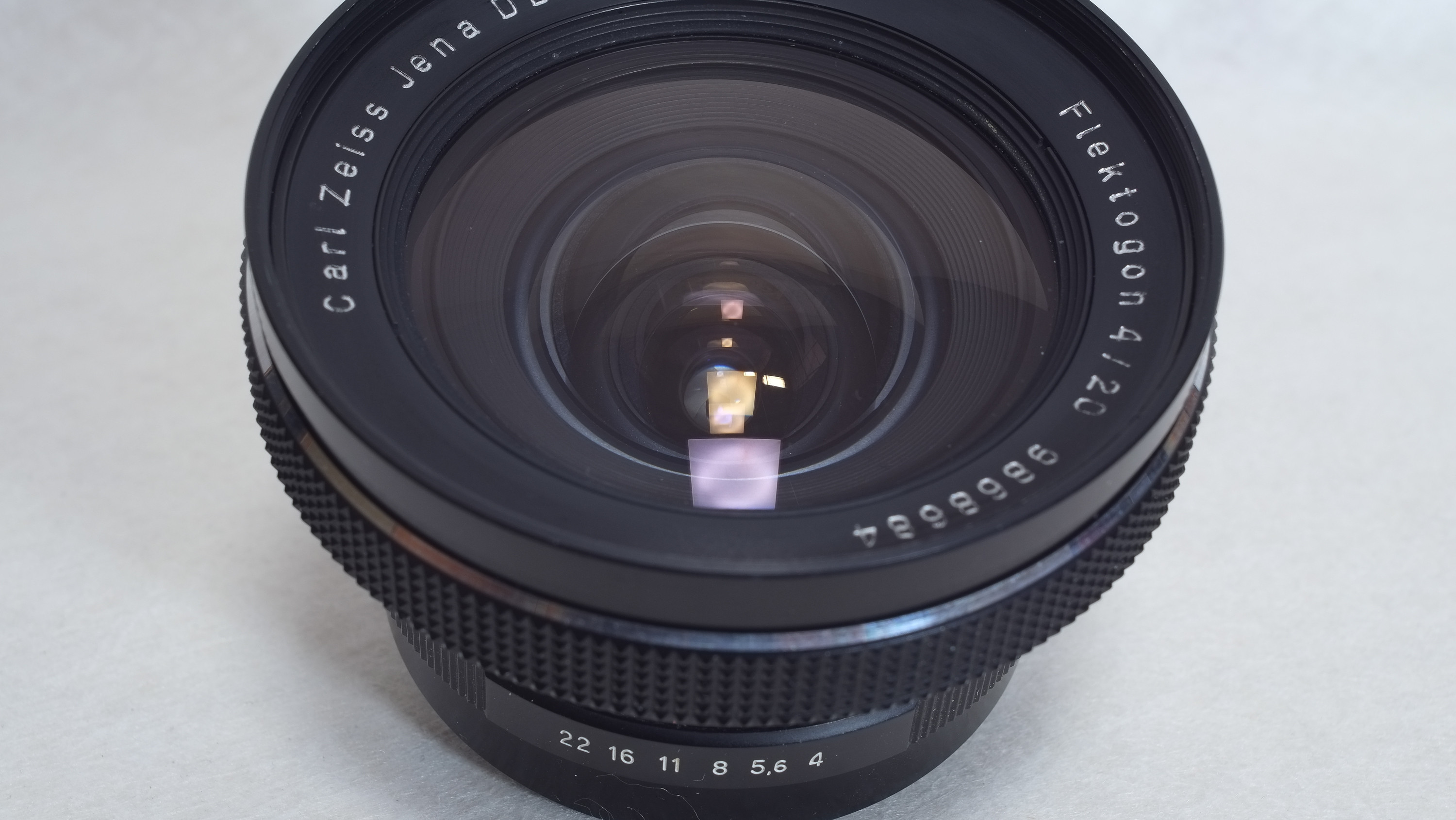 Carl Zeiss Jena DDR Flektogon 20mm F4.0 を購入し、BORG M42