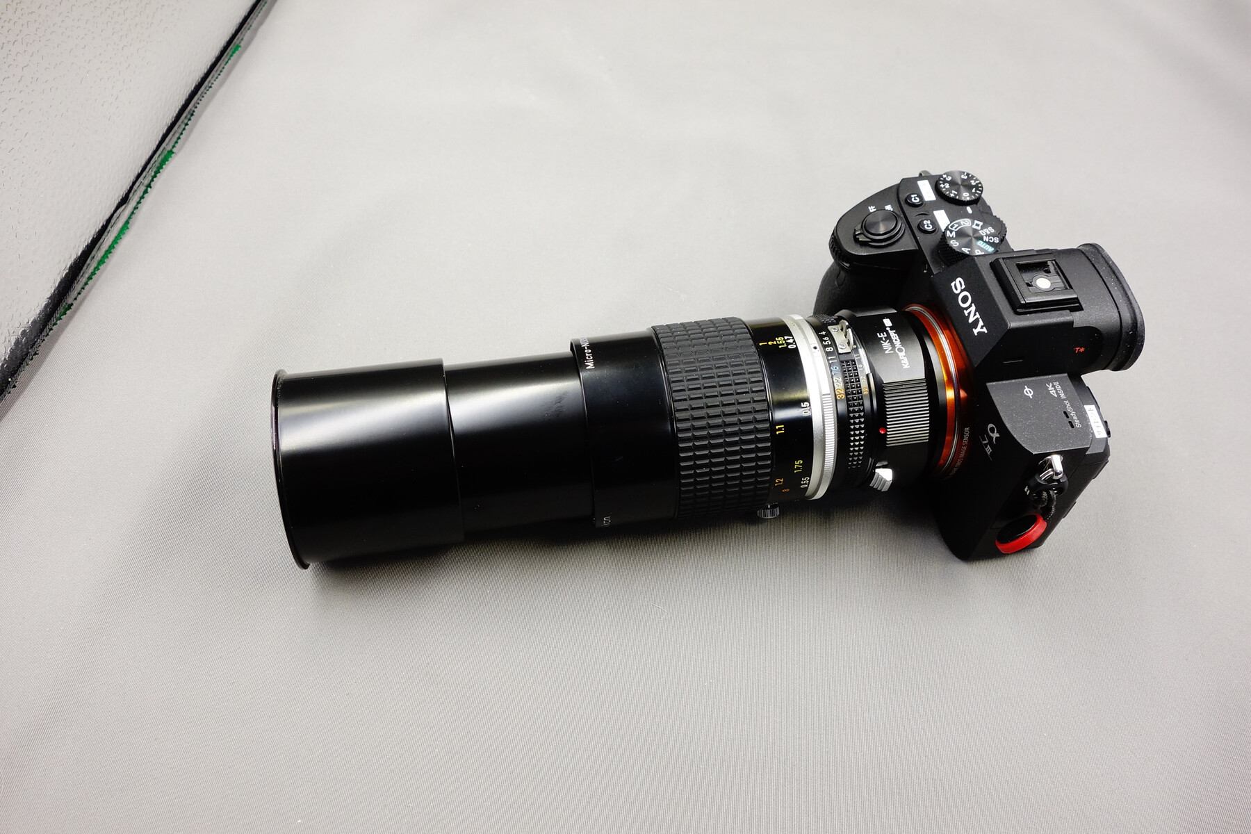 Nikon ニコン Ai-s Micro - NIKKOR 105mm F4 」 と 「 Tamron SP Nikon ニコン Ai-s Micro - NIKKOR 105mm F4 」 と 「 Tamron SP