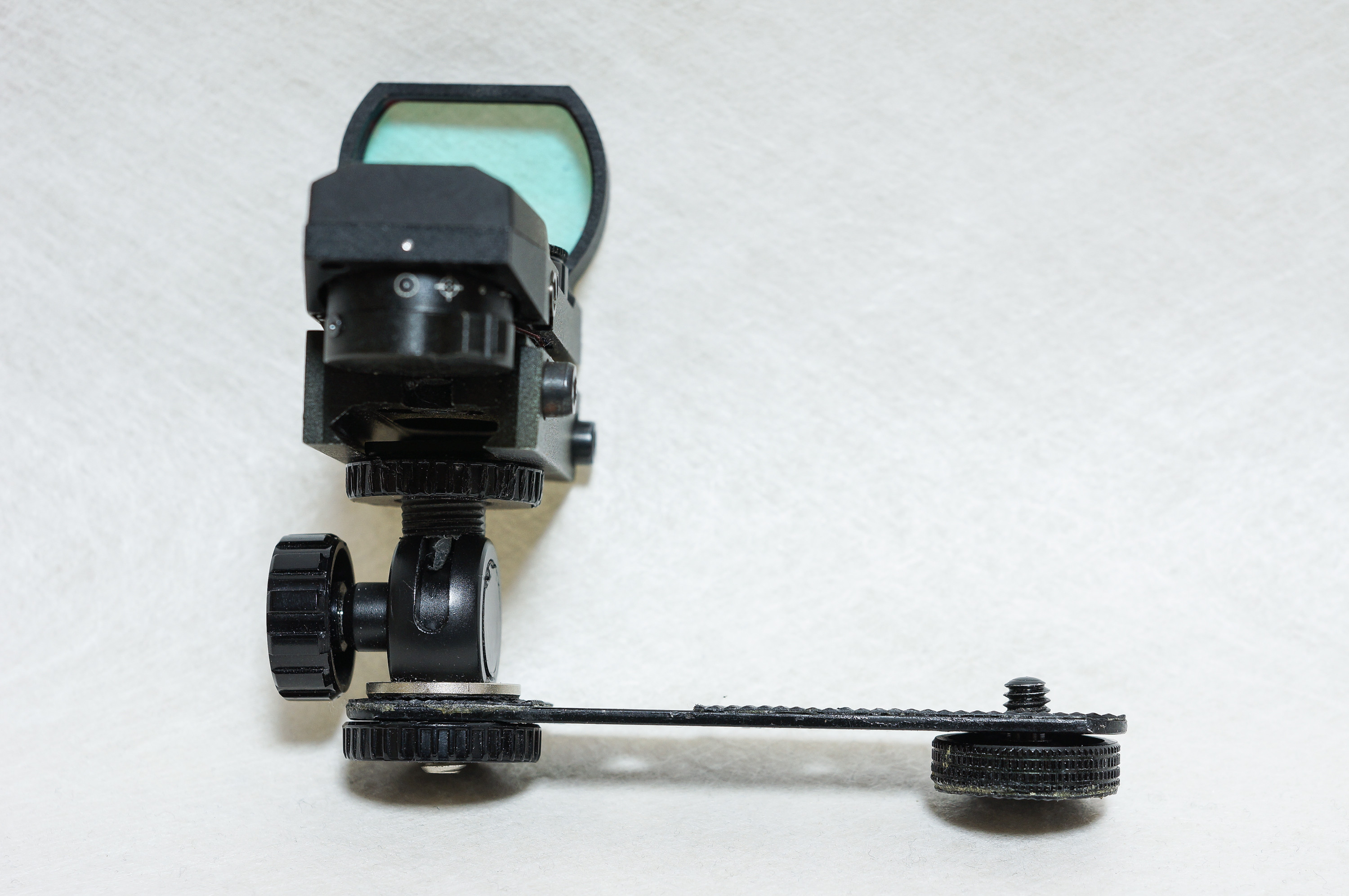 マルチドット照準器をホットシューに取り付けられるようにしました
