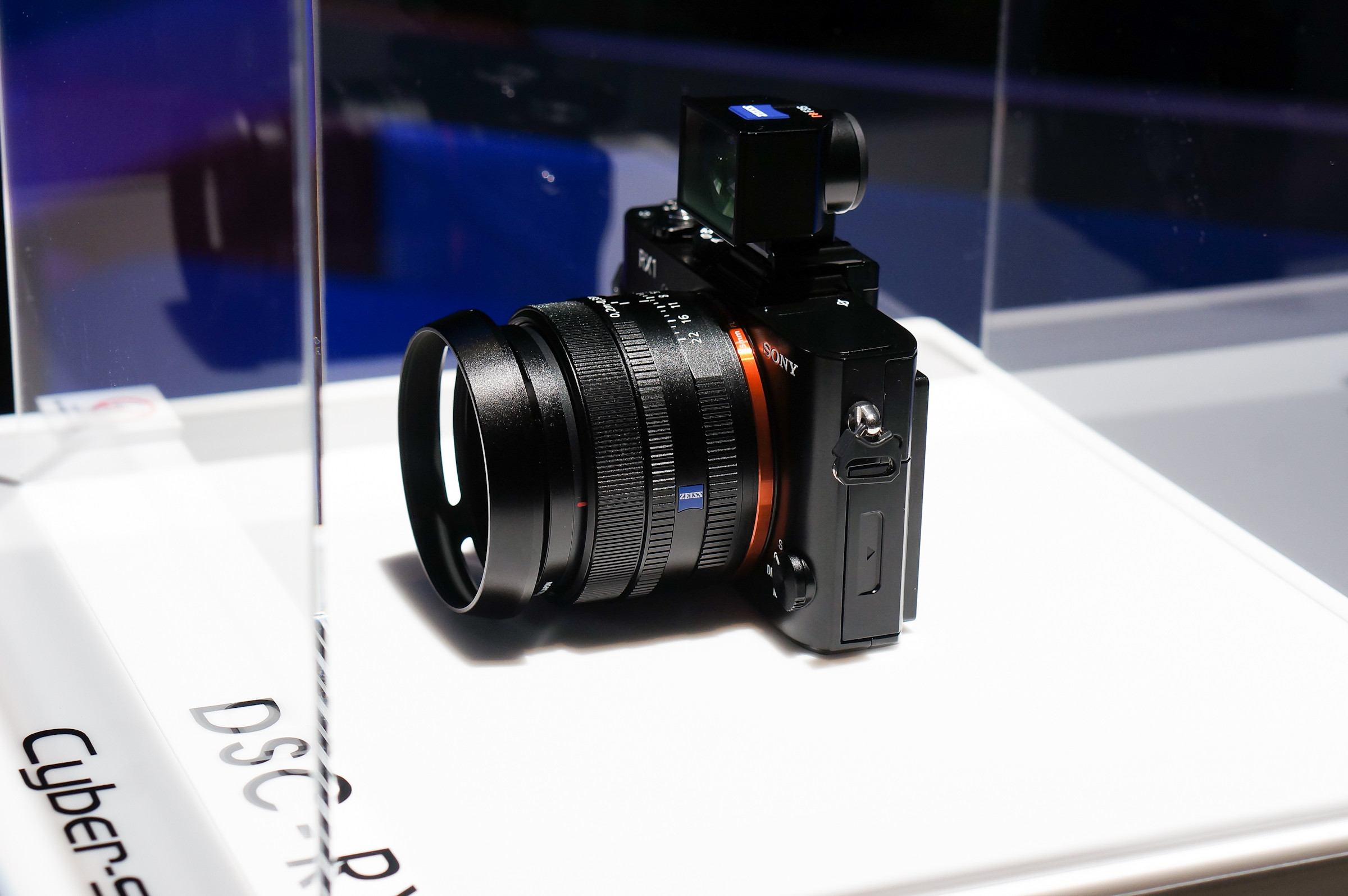 DSC-RX1」は、「バケモノのカメラ」 : 趣味の「写真、DIY、オーディオ 