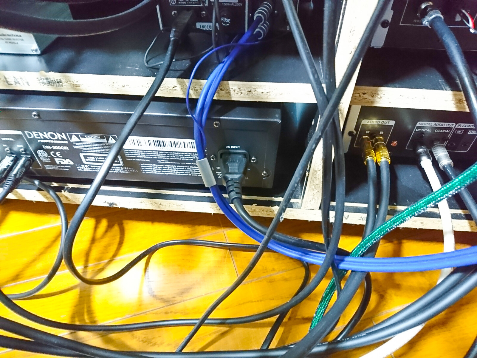 CDレコーダー用のオヤイデ L/i50 V4 電源ケーブルを自作しました