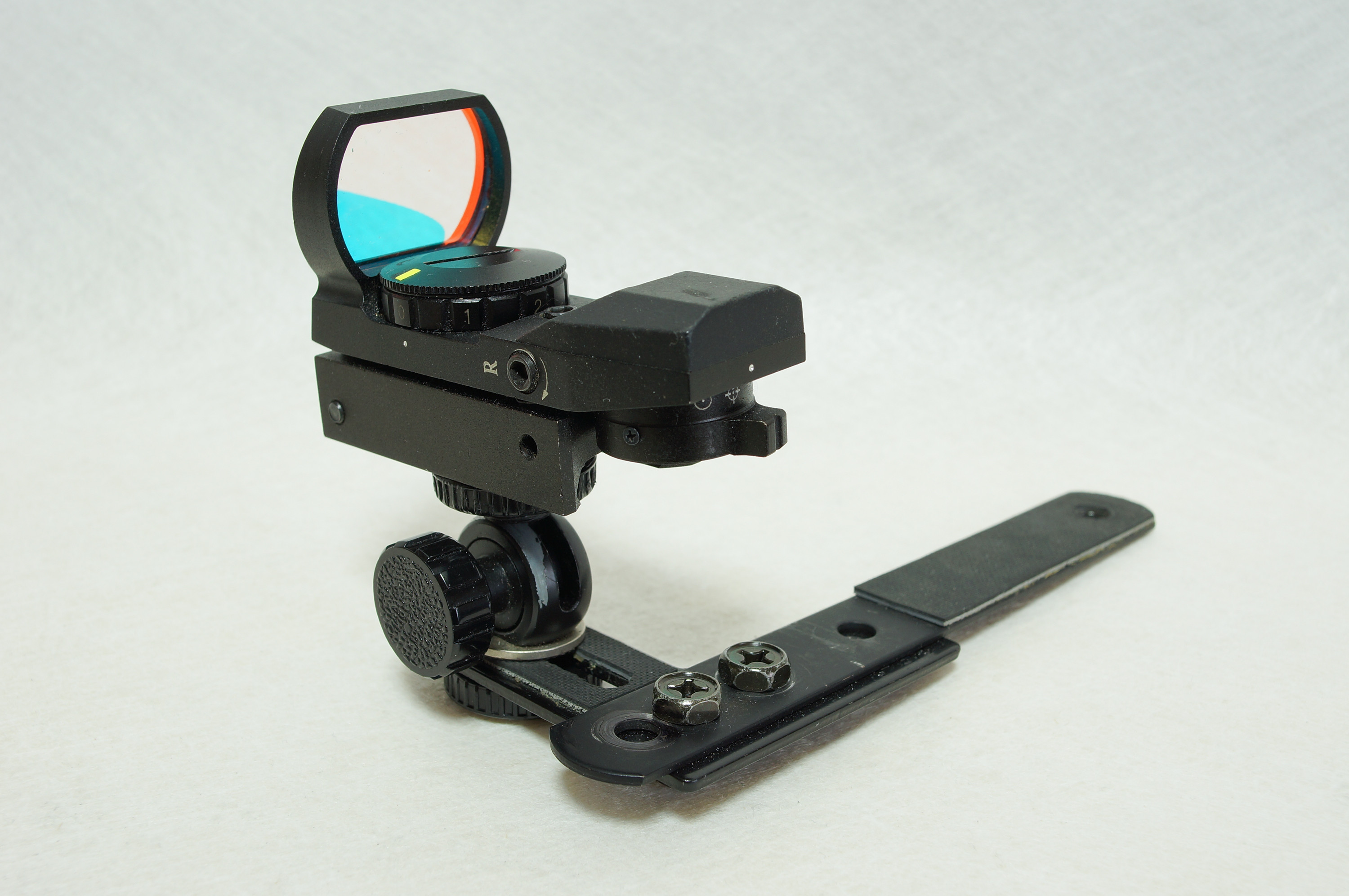 マルチドット照準器を U N シューフット付雲台 と スピードナットm6 でカメラのホットシューに取り付けました 趣味の 写真 Diy オーディオ 日記