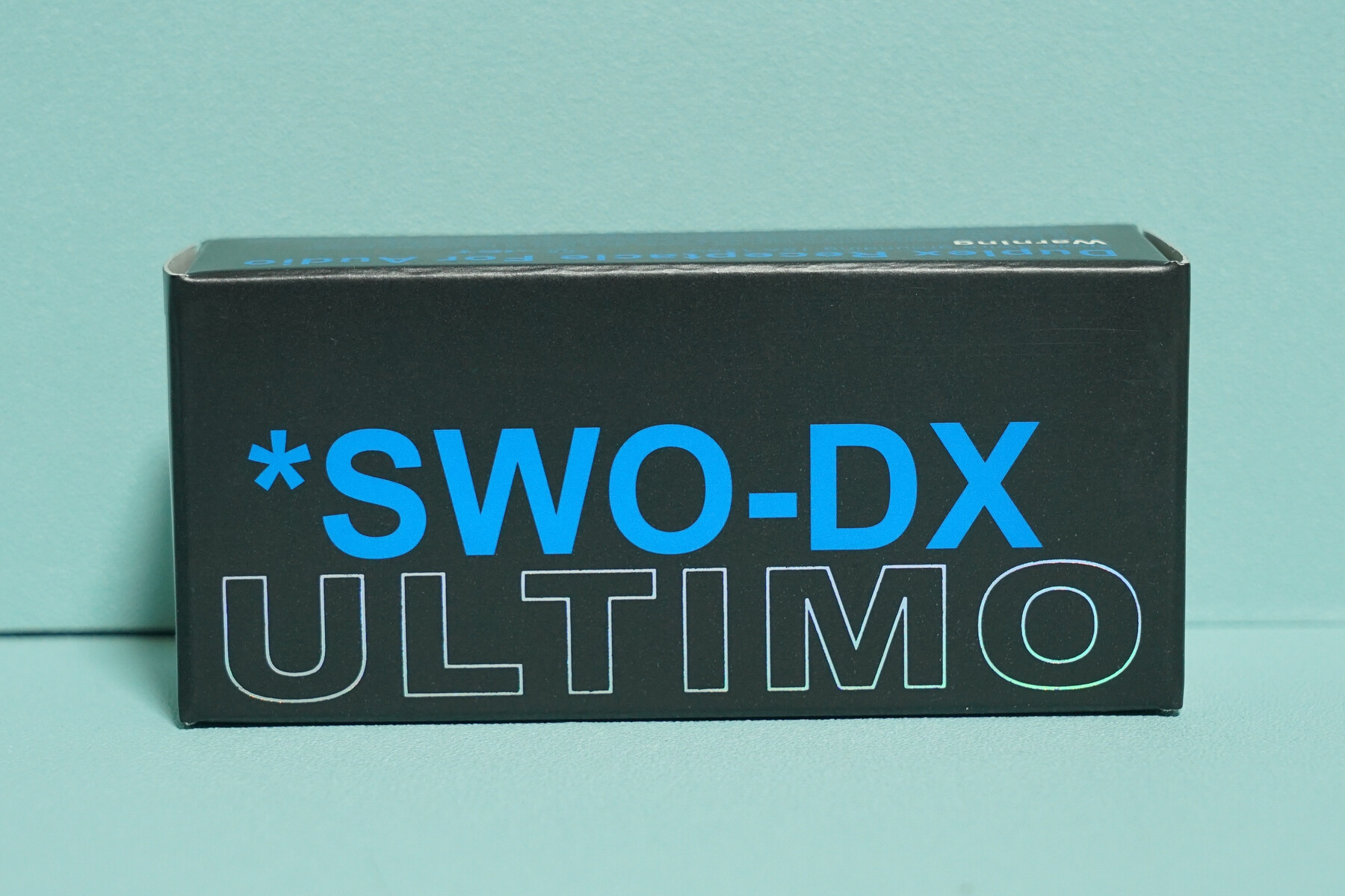 2 階のオーディオ機器の電源用壁コンセントを 「オヤイデ SWO-DX