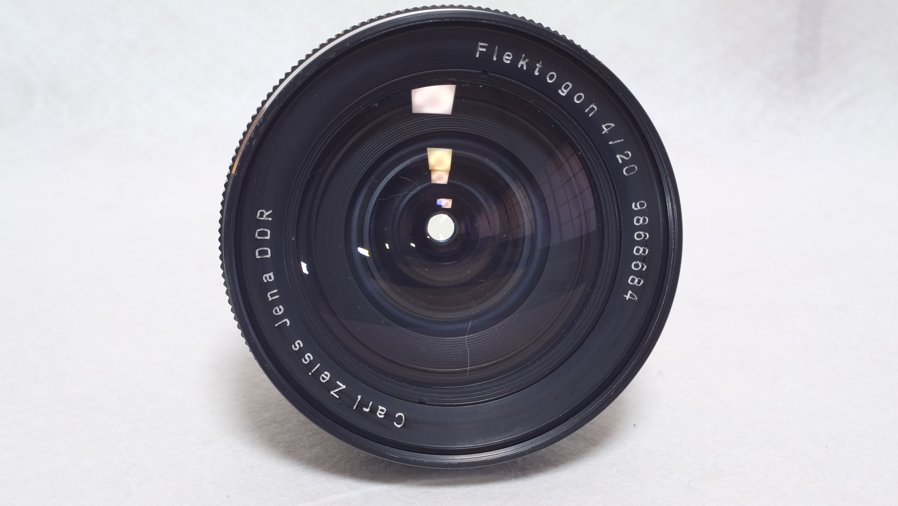 Carl Zeiss Jena DDR Flektogon 20mm F4.0 を購入し、BORG M42