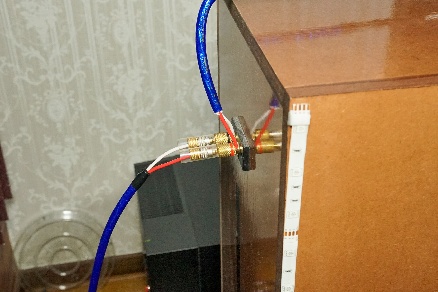 バナナプラグを Oyaide オヤイデ Srbn に交換しました 趣味の 写真 Diy オーディオ 日記 バナナプラグを Oyaide オヤイデ Srbn に交換しました 趣味の 写真 Diy オーディオ 日記