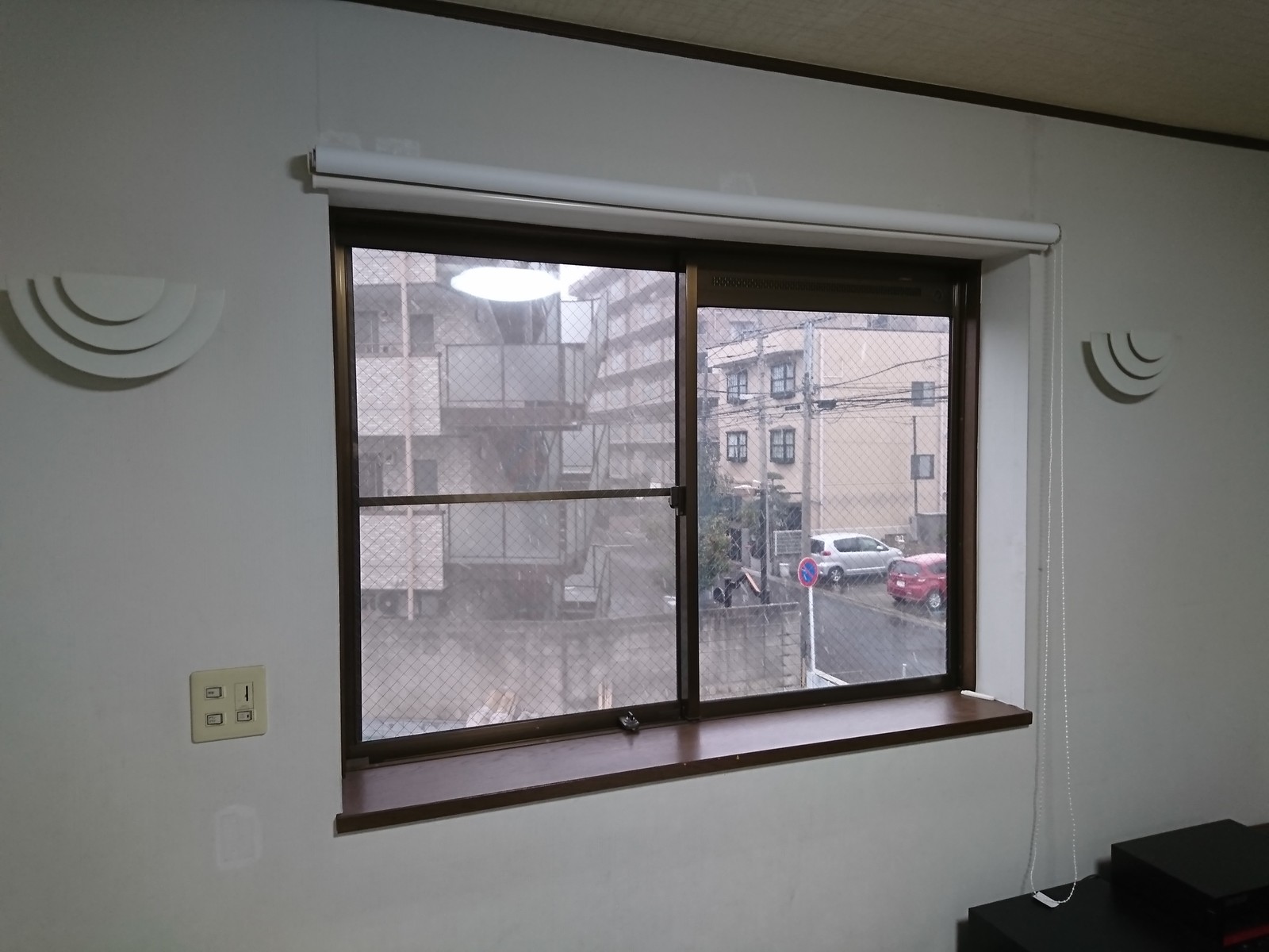 2 階寝室西側窓に目隠しシートを貼りました 趣味の 写真 Diy オーディオ 日記 2 階寝室西側窓に目隠しシートを貼りました 趣味の 写真 Diy オーディオ 日記