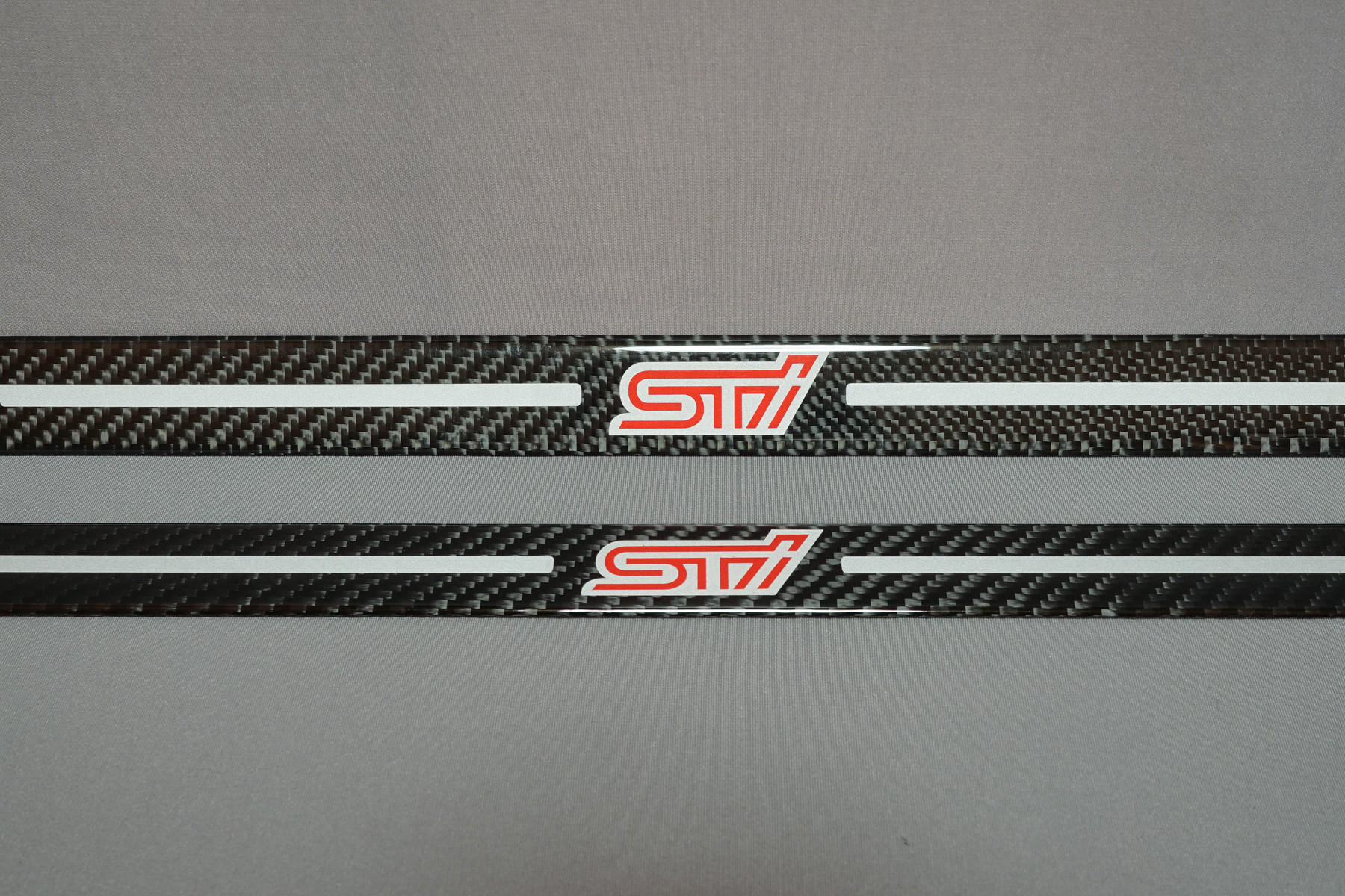 STIロゴ入り BRZ カーボン サイドシルプレート」を購入