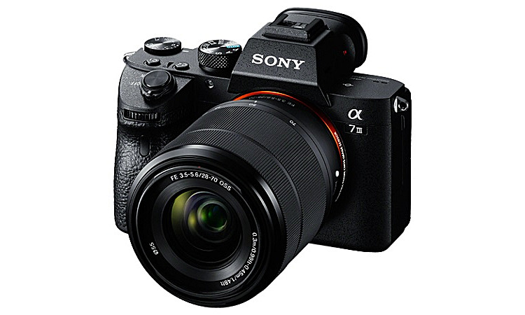 ソニー フルサイズ一眼「α7III ズームレンズキット」を購入しました