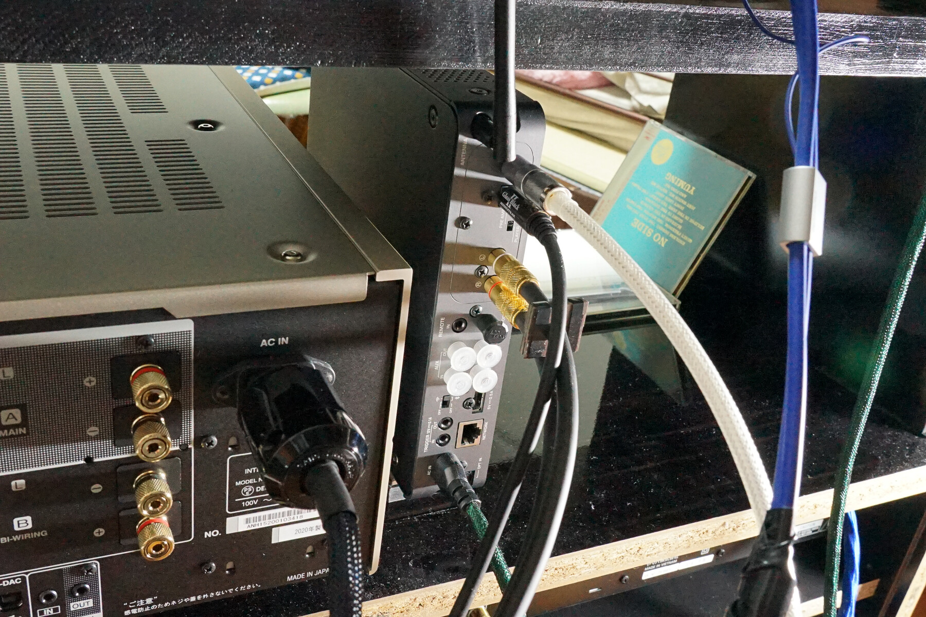 プリメインアンプ DENON PMA - 2500NE のオーディオ配線後にCDを プリメインアンプ DENON PMA - 2500NE のオーディオ配線後にCDを
