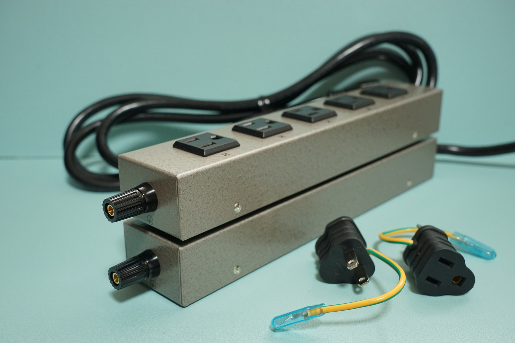 オーディオ電源タップを「ベルデン BELDEN PS1650MK2」に交換 オーディオ電源タップを「ベルデン BELDEN PS1650MK2」に交換