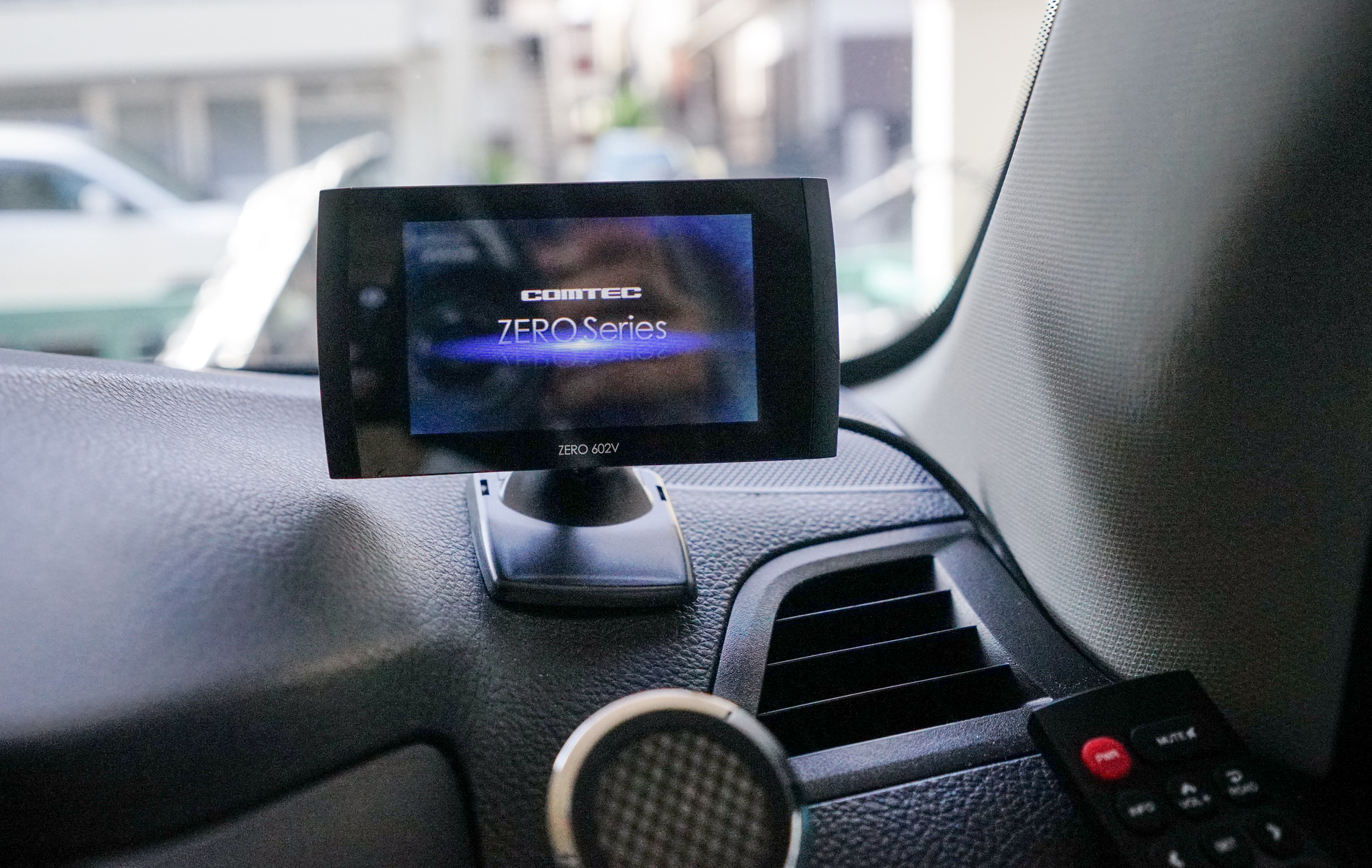 コムテック レーダー探知機「ZERO 602V」を取り付け : 趣味の