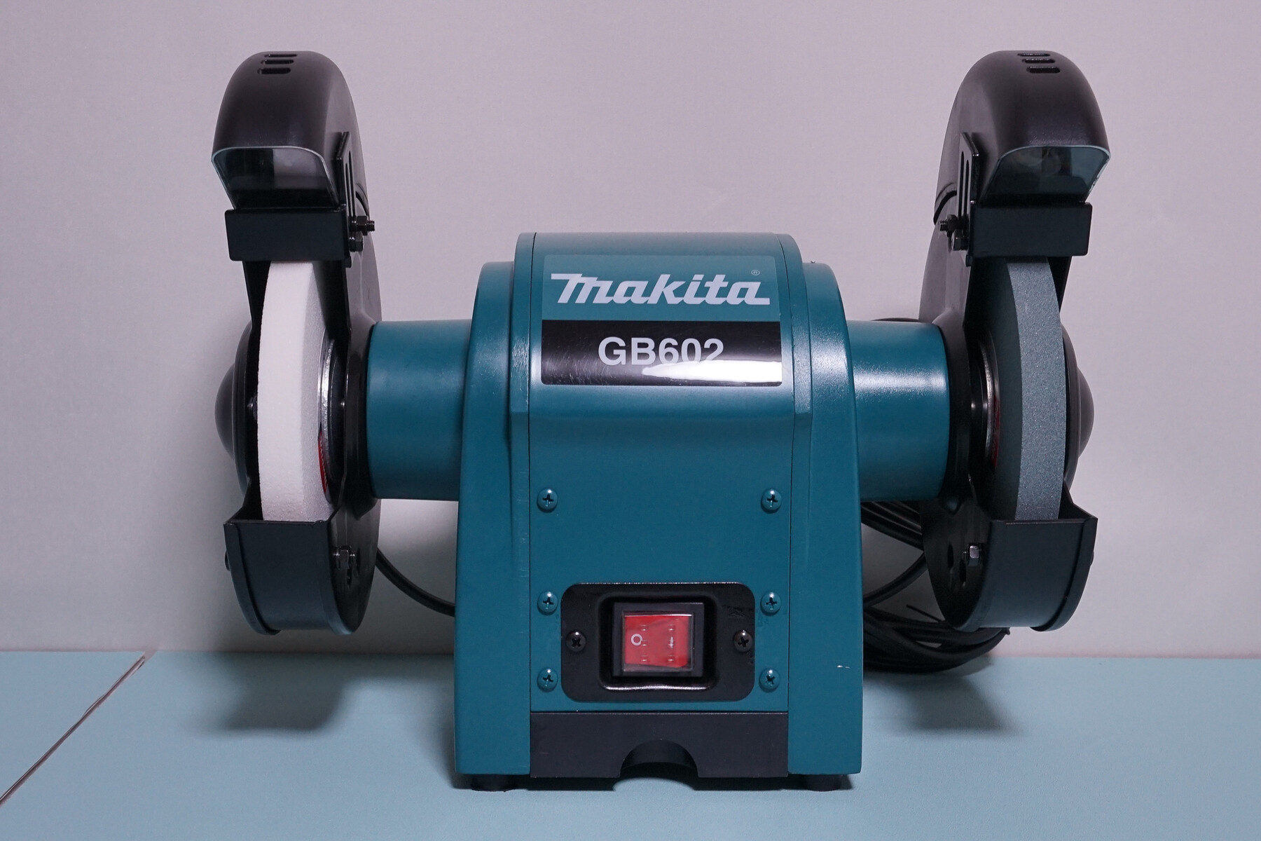 マキタ(Makita) 卓上グラインダ 150mm GB602 通販