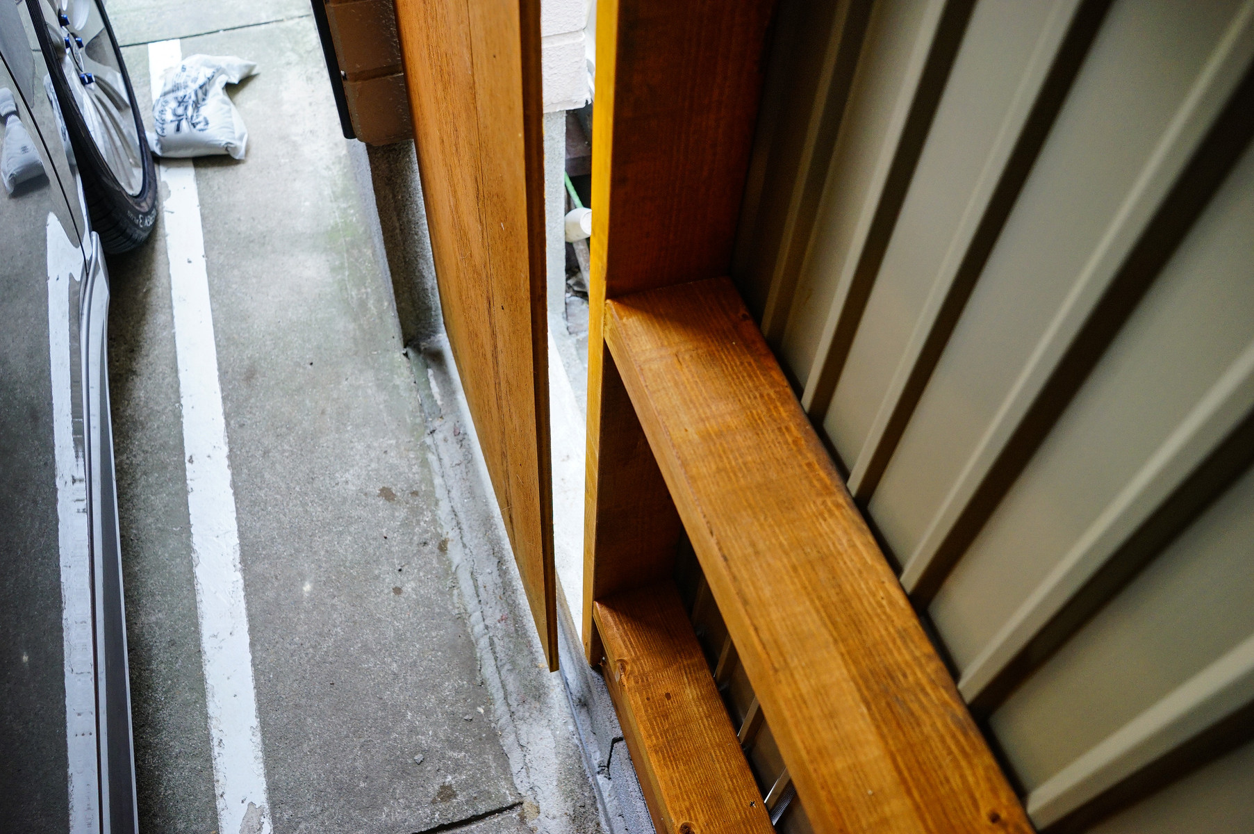 車の汚れ防止の為 自宅車庫の左側壁の改築をしました 5 趣味の 写真 Diy オーディオ 日記