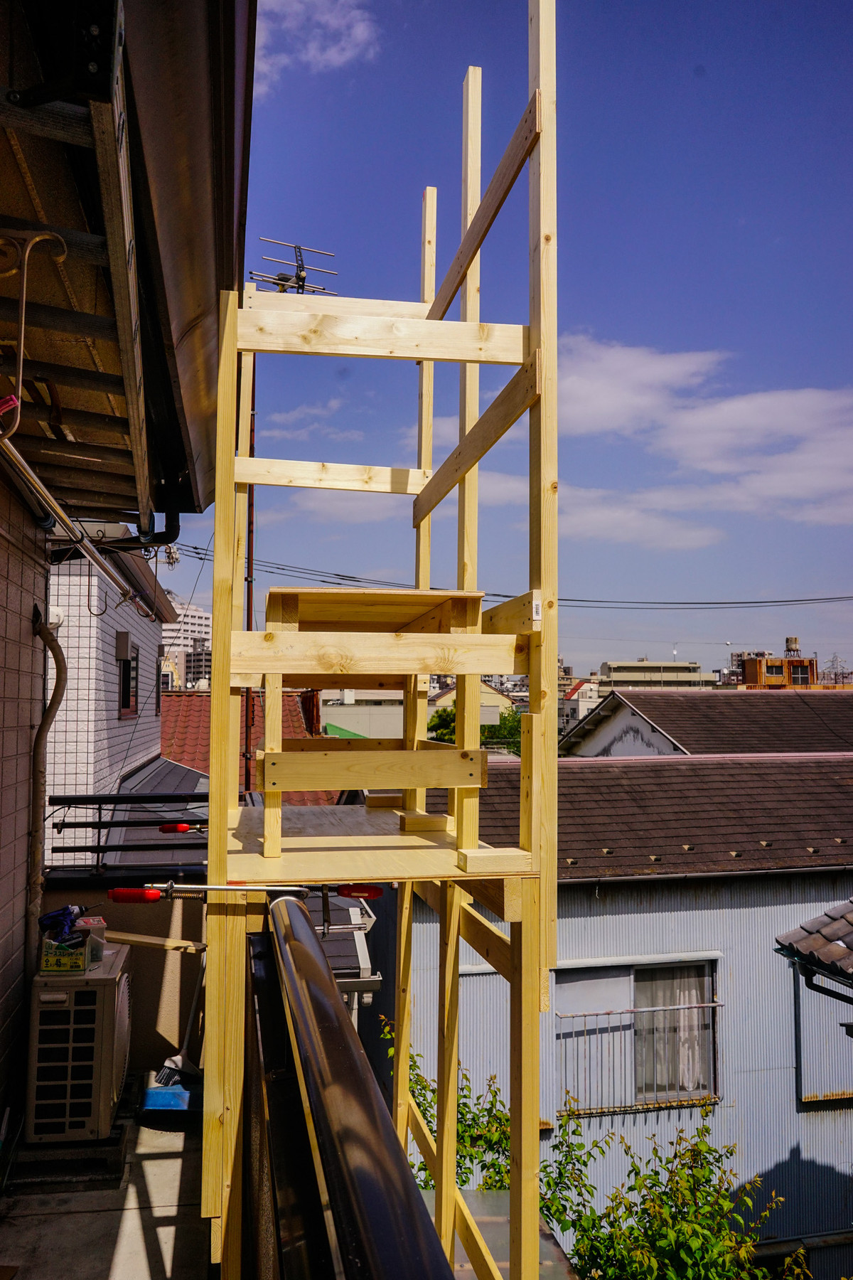自宅3階建ての折板屋根に上がるための足場を作りました 2 趣味の 写真 Diy オーディオ 日記 自宅3階建ての折板屋根に上がるための足場を作りました 2 趣味の 写真 Diy オーディオ 日記