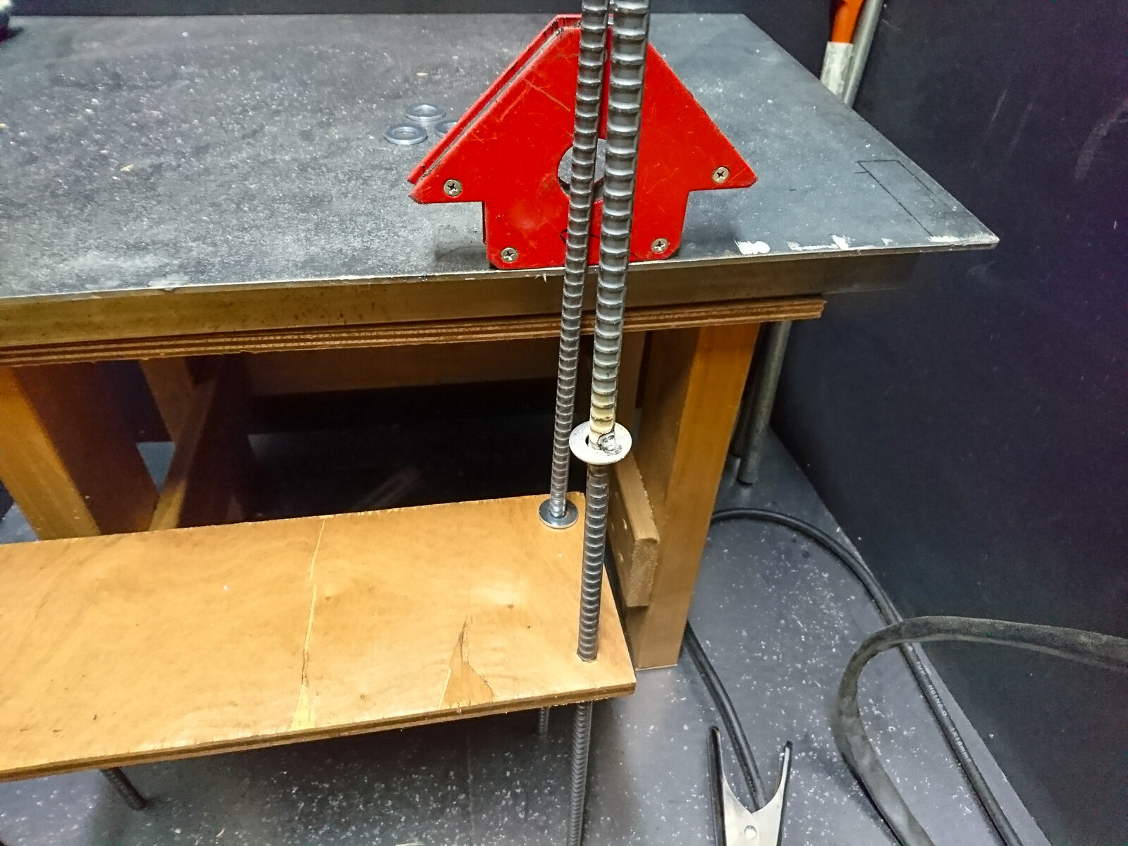 DIy 棚 鉄筋 ハンドメイド 鉄筋の棚 | 手作り家具と雑貨お店 CAROの DIy 棚 鉄筋 ハンドメイド 鉄筋の棚 | 手作り家具と雑貨お店 CAROの