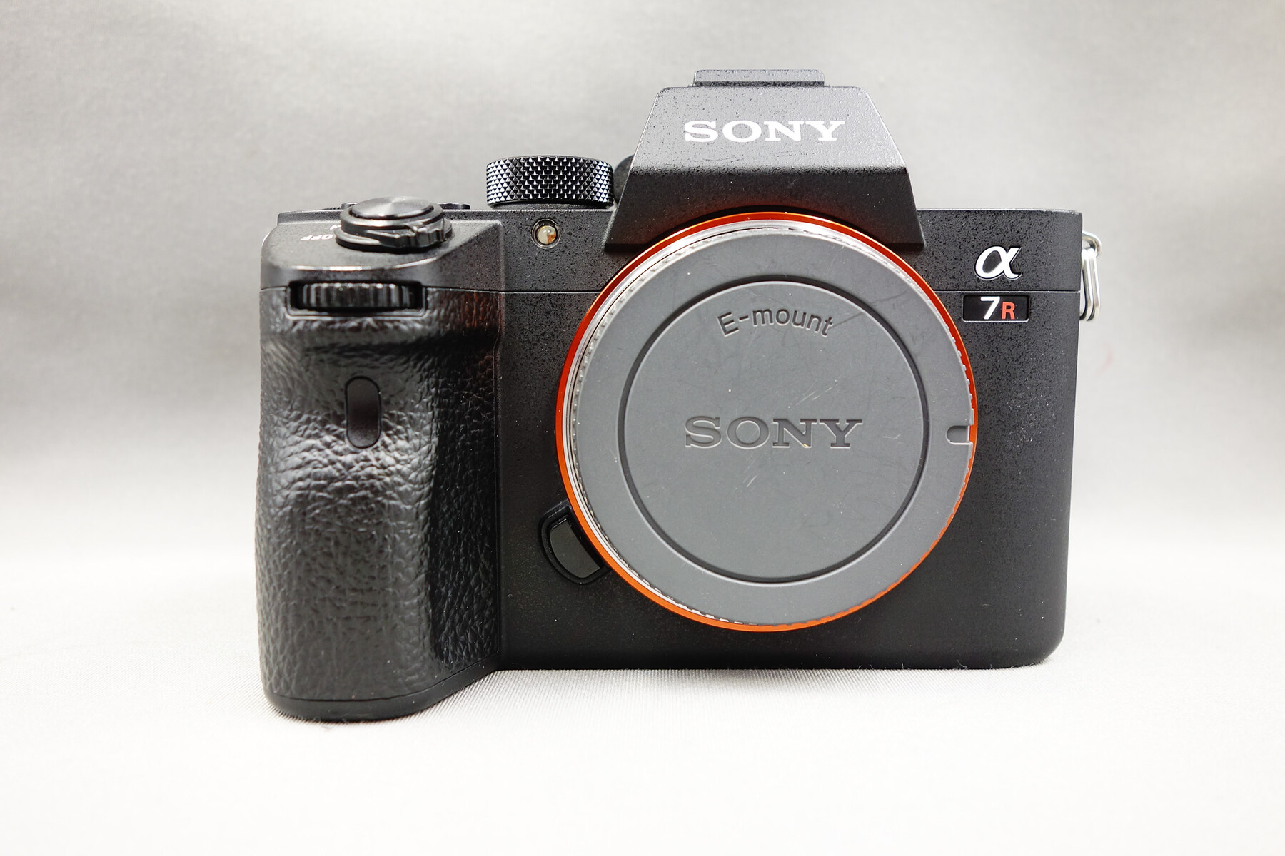 SONY フルサイズミラーレスカメラ α7Rii 4240万画素　高画素機 α7R II | デジタル一眼カメラα（アルファ） | ソニー