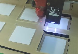 レーザー加工機のご紹介!