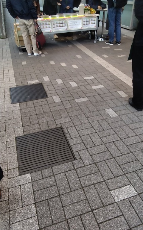 2025-03-30-17-30-autograph-session