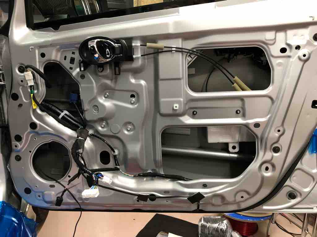 今日ご紹介するのは日産ノートepower Nismoの静音化とオーディオメイクです 日産 Note E Power サウンドエボリューションログオンblog