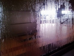 マレー鉄道の車窓の結露