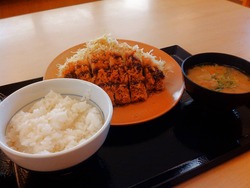 ロースカツ定食