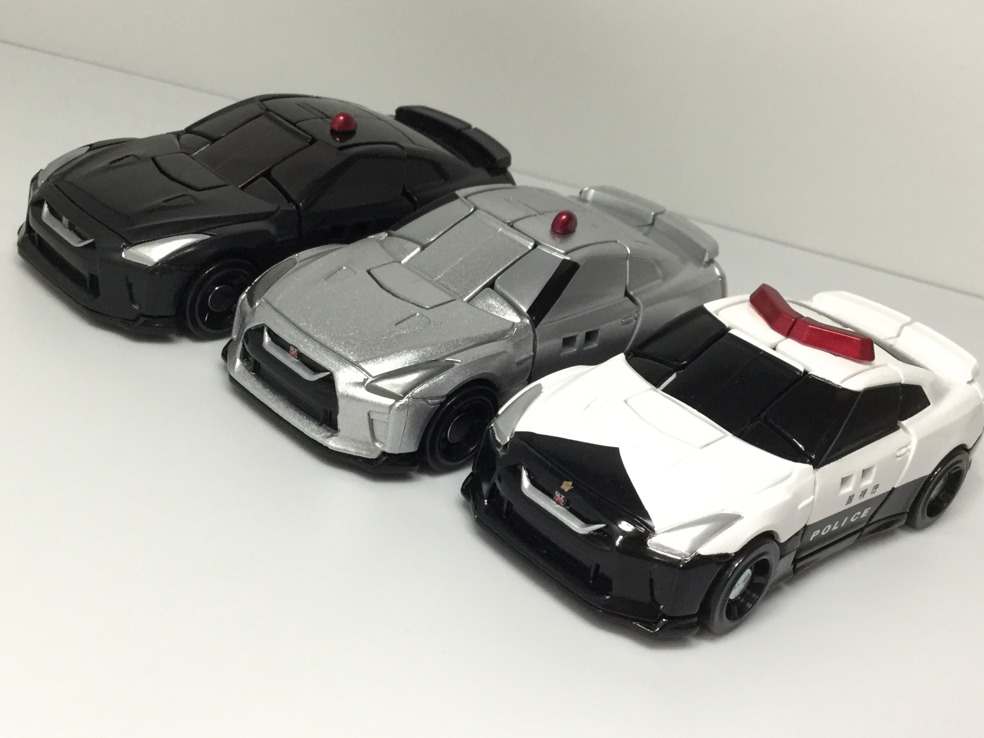JB11 ポリスブレイバーエターナル 日産 NISSAN GT-R 覆面