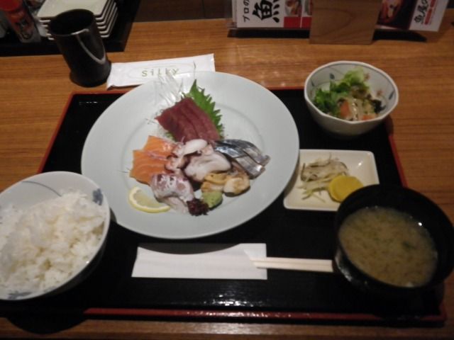 魚屋の居酒屋 魚錠 八重洲店 今日はなにを食べようかなぁ