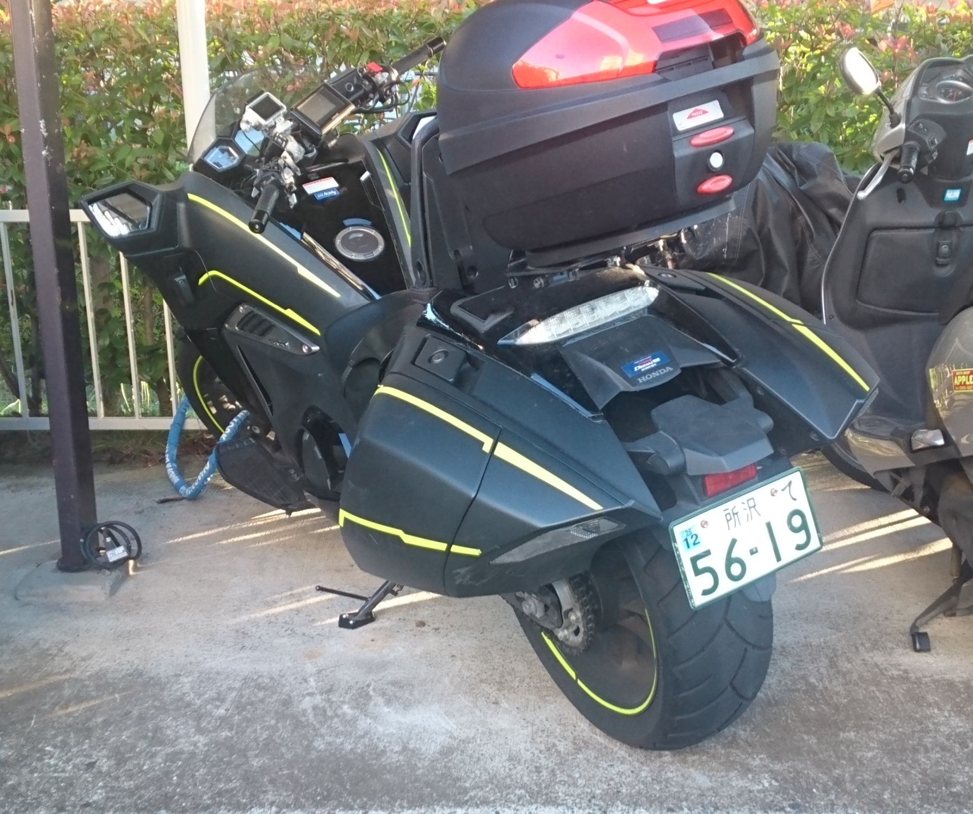 ホンダ Nm4 ２の砂利道や草地での転倒防止対策 酒 時々飲んで 思いっきり 楽しいことしよう V