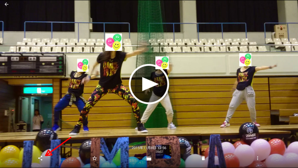 ④動画を選び共有ボタン