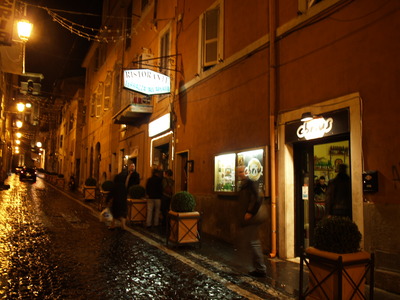 P1226851